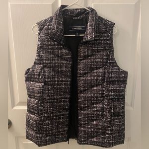 Women’s Lands’ End down black vest size medium. Like New.